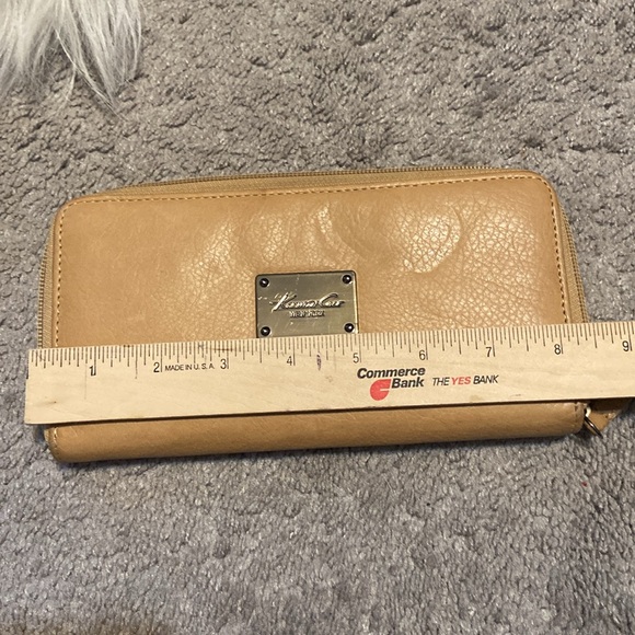 Kenneth Cole Tan Leather Clutch Wallet - Picture 11 of 16
